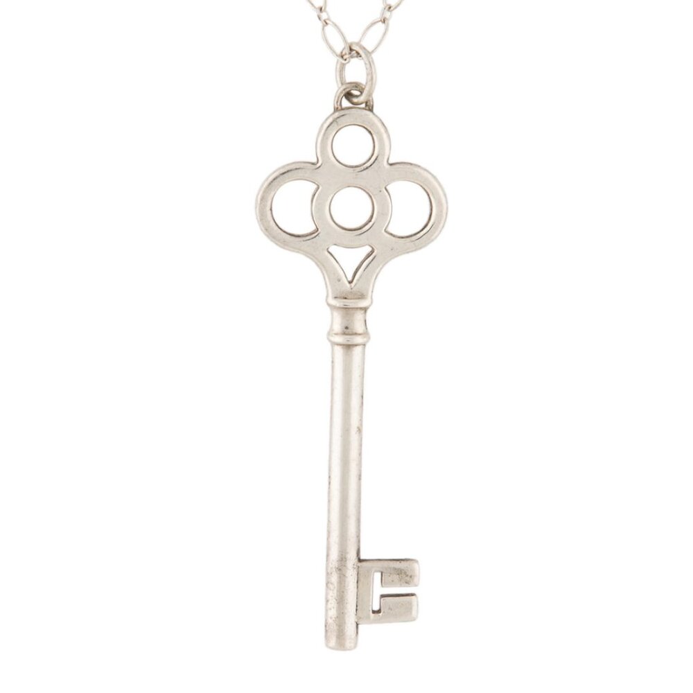 TIFFANY & CO.STERLING SILVER 925 LARGE CROWN KEY PENDANT NECKLACE